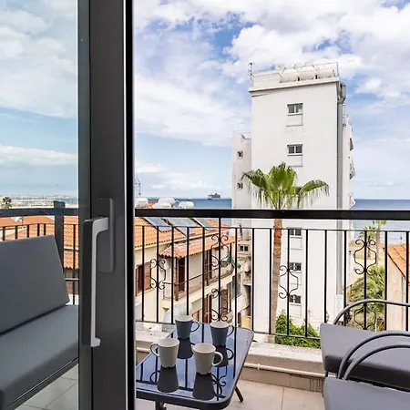 Must - Finikoudes Seaview Λάρνακα