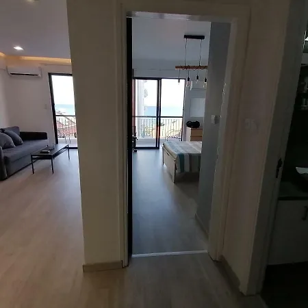 Must - Finikoudes Seaview