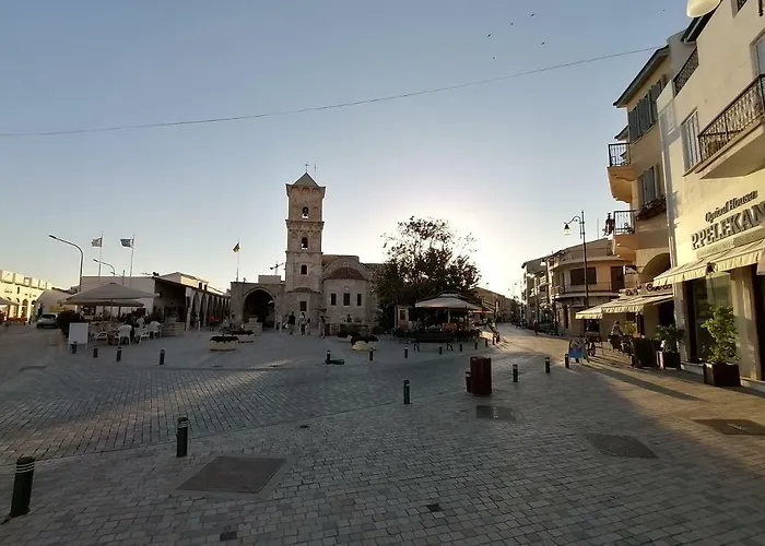 Must - Finikoudes Seaview