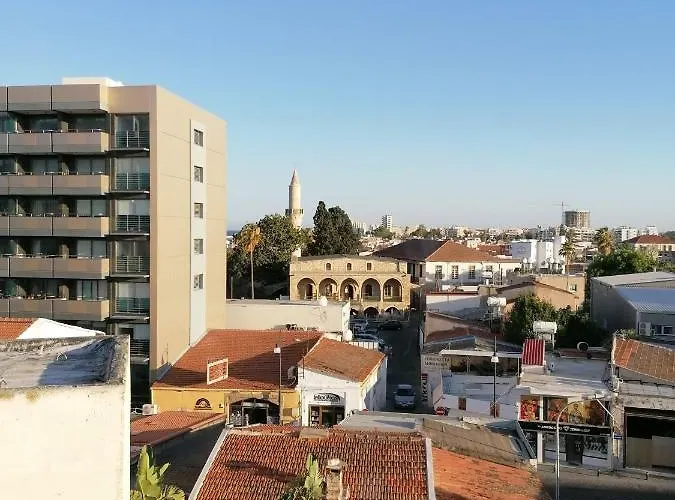 Must - Finikoudes Seaview * Larnaca