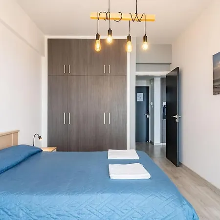 Must - Finikoudes Seaview