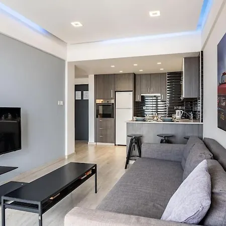 Apartment Must - Finikoudes Seaview