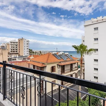 Apartment Must - Finikoudes Seaview *
