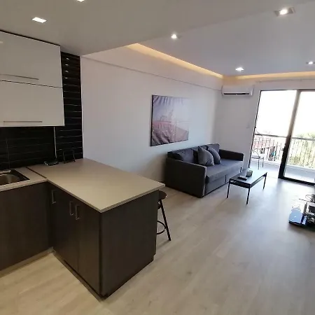 Must - Finikoudes Seaview Larnaca