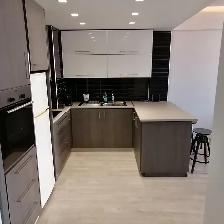 Must - Finikoudes Seaview Apartment *