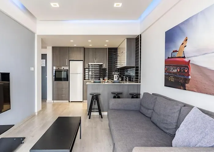 Must - Finikoudes Seaview