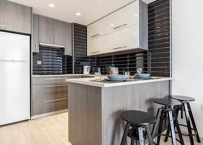 Must - Finikoudes Seaview * Larnaca