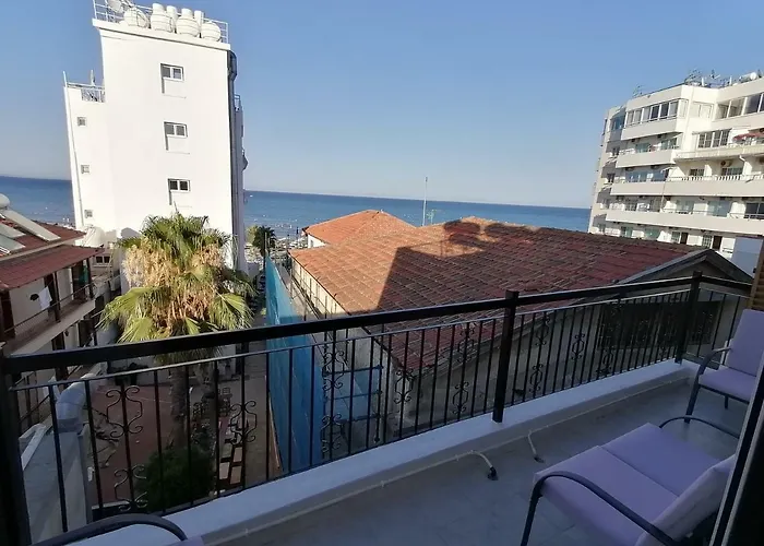 Must - Finikoudes Seaview *